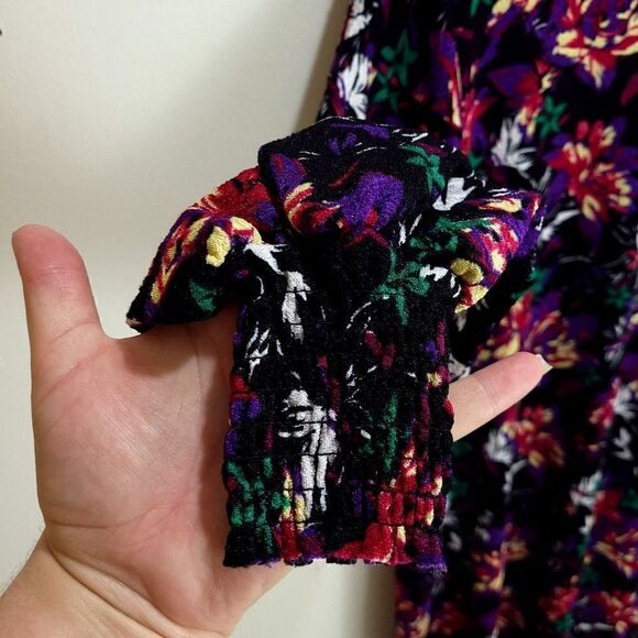 ZaraāTrafalucāBishopĀ SleeveāFloralāMockāNeckāDress - Picture 5 of 8